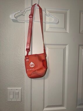 Hydrojug Coral Crossbody Bottle Carrier Bag